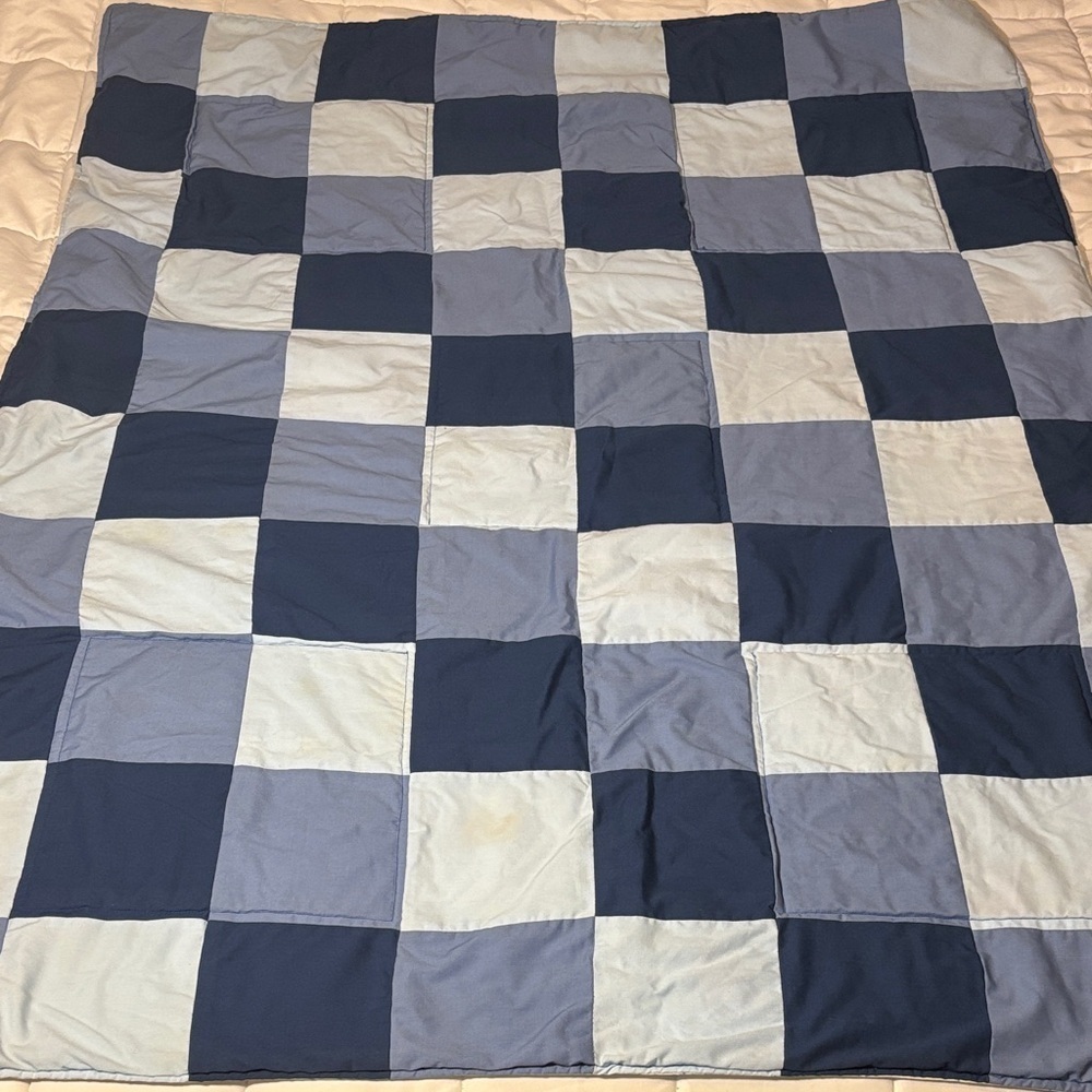 Vintage (1980’s) Disney Quilt with Baby Mickey and Friends - Blue and Multicolor - Picture 8 of 10